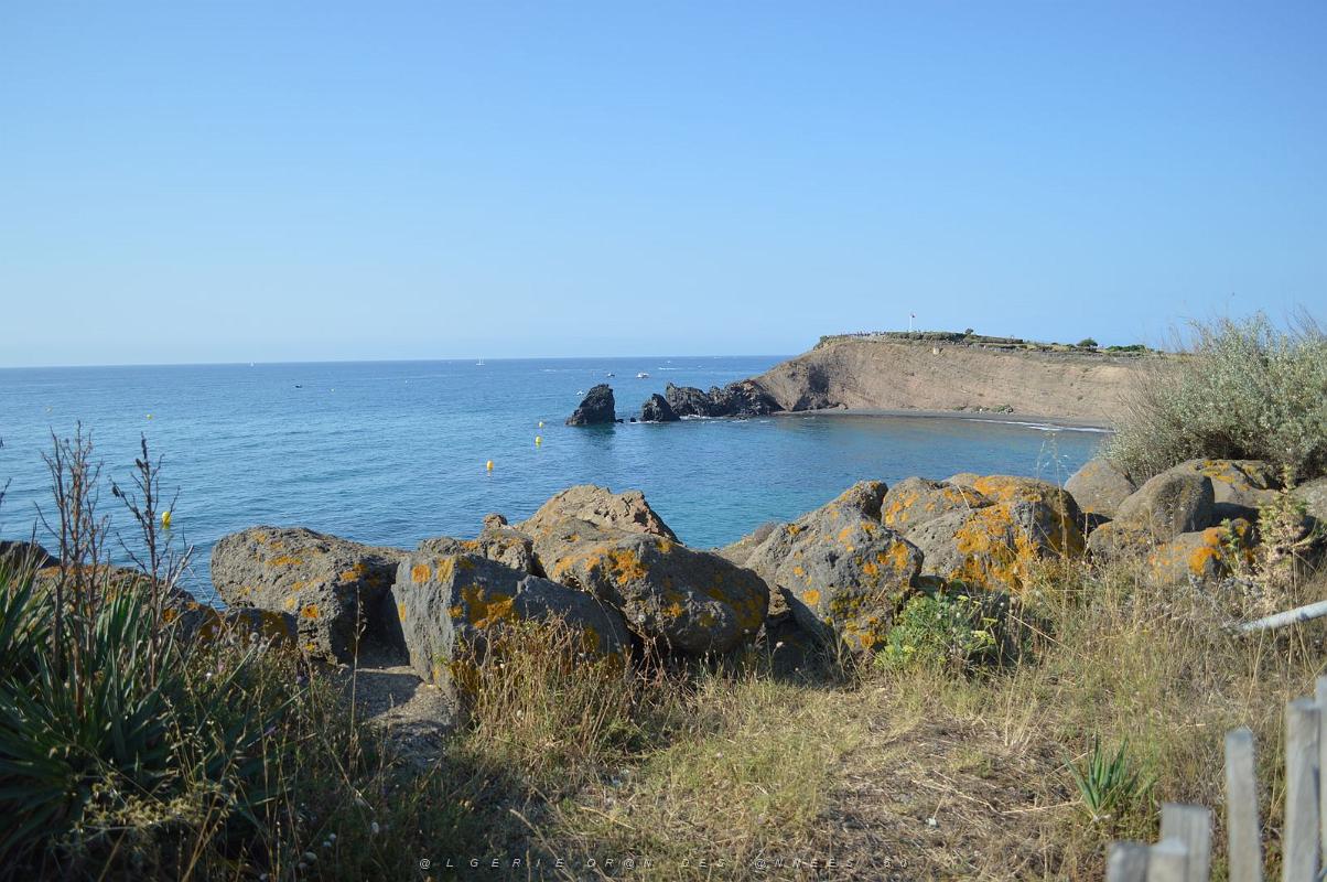 LA STELE DES P.N. AU CAP D AGDE AUX FALAISES DE LA CONQUE (10).JPG